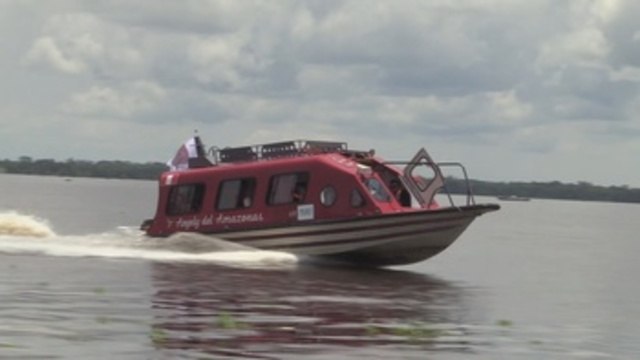 Frenar el VIH en indígenas de Perú, la misión de una brigada por el Amazonas