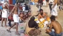 Devotees takes holy dip in Rameswaram's Agni Theertham on Occasion of Amavasya | Oneindia News