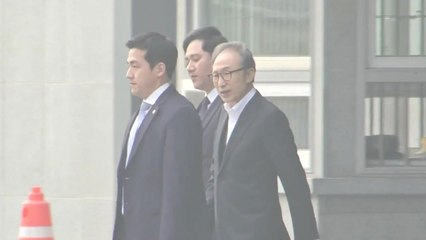 349일 만에 보석 석방...주거·접견 제한 / YTN