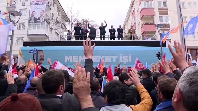 Kurtulmuş, Sincan'da Seçim İrtibat Bürosunun Açılışına Katıldı