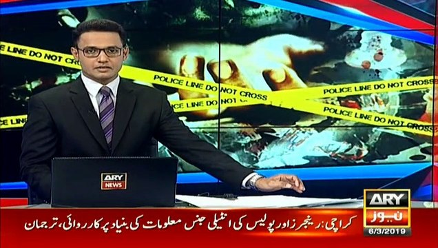 حیدر آباد کے قریب ٹنڈو جام کے نواحی گاؤں کے ایک مکان سے مرد عورت اور پانچ بچوں کی دو روز پرانی لاشیں ملی ہیں۔