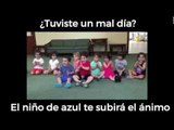 #ExaViral ¿Tienes un mal día? El niño de azul lo mejorará