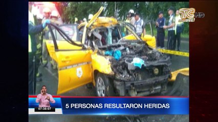 Accidente grave se registró entre un taxi y un colectivo en vía a la costa