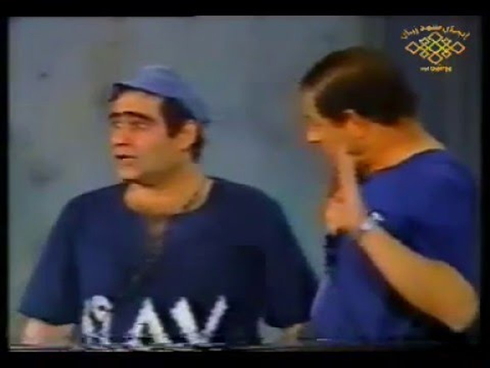 نجم الكوميديا الفنان سيد زيان في مشهد ضاحك مع الفنان أحمد آدم