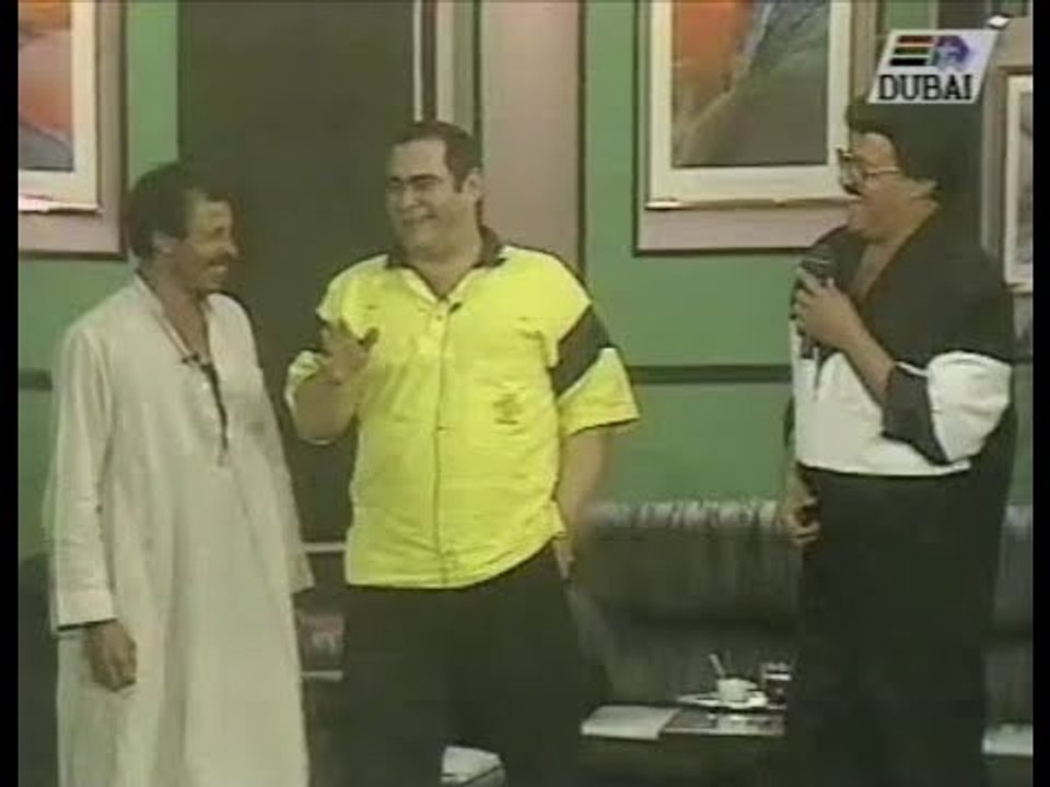 سمير غانم يطلب من سيد زيان تقليد أصوات البائعين ويفاجأه ببائع حقيقي ساكسونيا على الهوا