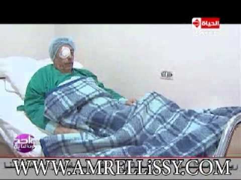 برنامج واحد من الناس اجراء عمليات مياة بيضاء وز...