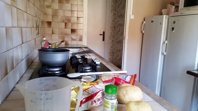 Gratin de pommes de terre, oeufs et lardons