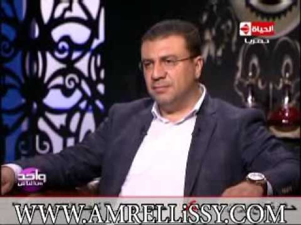 واحد من الناس الفنان منذر ريحانة يقص شعرة تضامنا مع مرضي السرطان