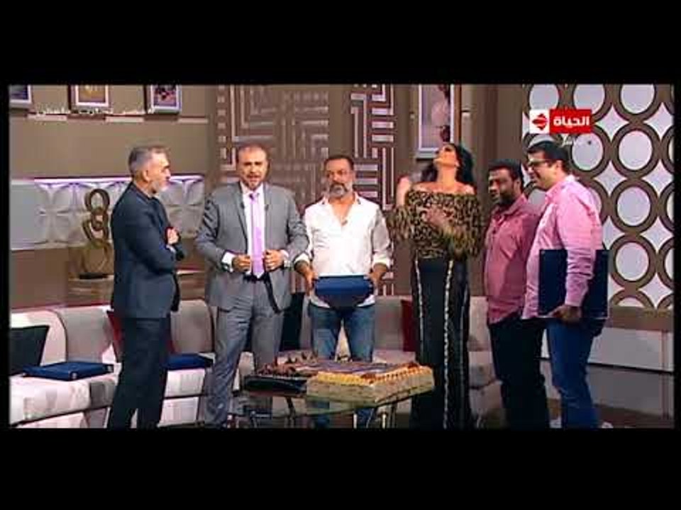 بوضوح - الدكتور عمرو الليثي يكرم نجوم مسلسل ضد مجهول