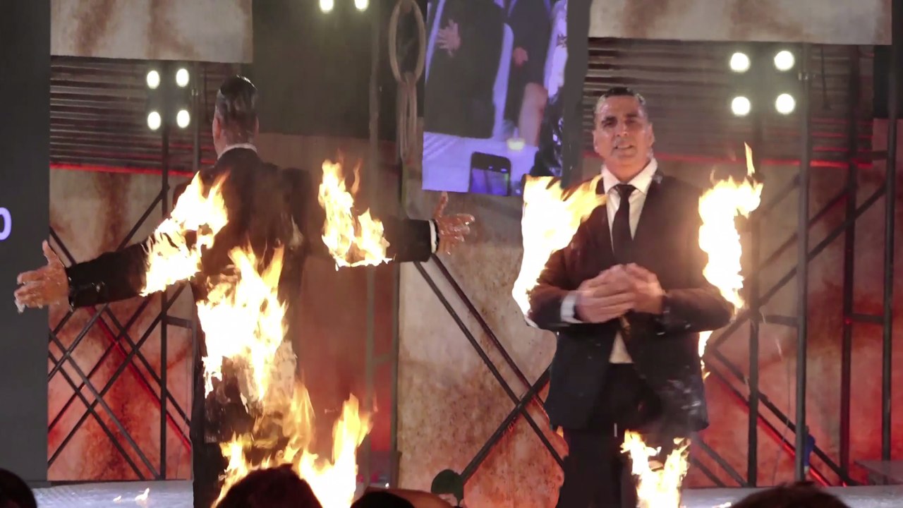 Akshay Kumar sets himself on fire!