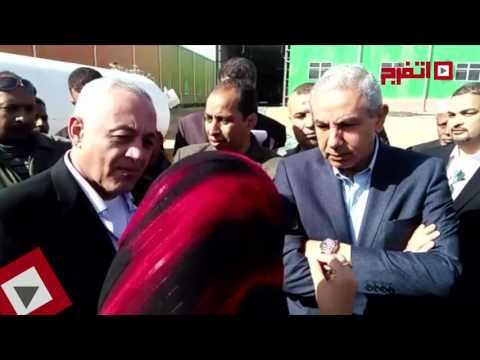 اتفرج | وزير الصناعة يتفقد مشروعات صناعية في قنا والأقصر