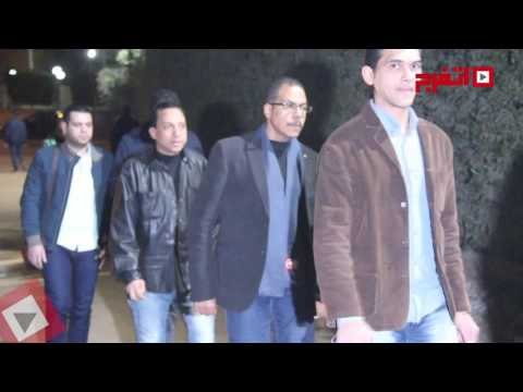 اتفرج | نجوم الفن في عزاء والدة إدوارد