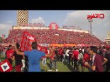 اتفرج | جماهير الأهلي تحفز لاعبي الفريق في ملعب «التتش»