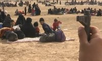 Keluarga Anggota ISIS Keluar dari Zona Pengeboman di Baghouz