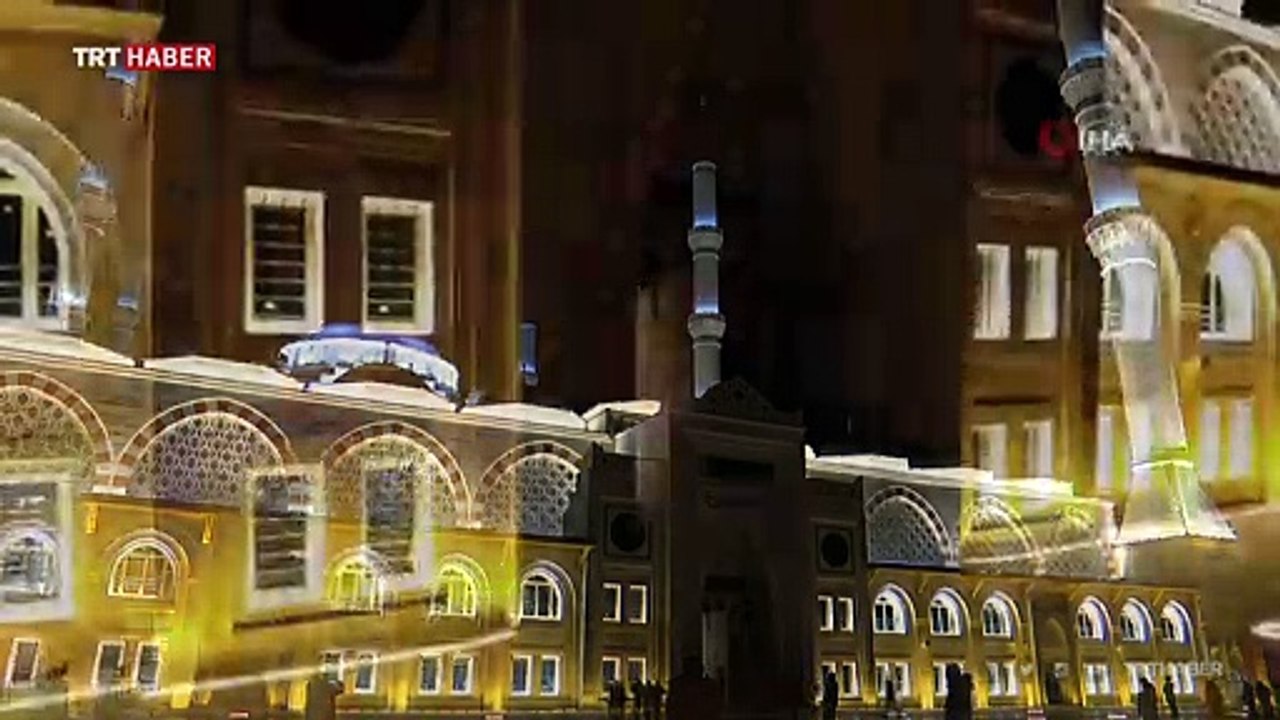 Çamlıca Camii ibadete açıldı