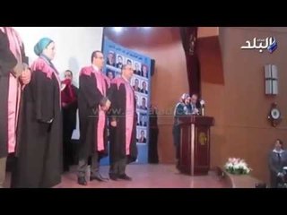 رئيس جامعة المنصورة يكرم 52 شخصية فى عيد العلم