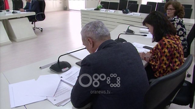 Ora News - PKD regjistrohet për zgjedhjet vendore, zëvendësohen 4 mandatet e LSI-së në Kuvend