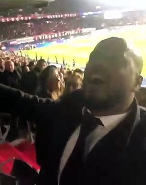 Football - Ligue des Champions - La réaction de Patrice Evra et Paul Pogba après PSG - Manchester United (1-3)