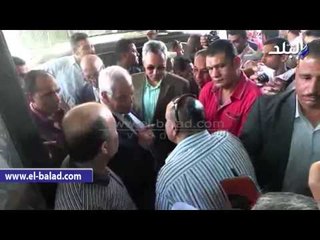 السيدات تستقبل محافظ القاهرة فى مكتب تموين "الوايلى" بالزغاريد