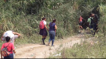 Venezuela children take risky trips to Colombia for school