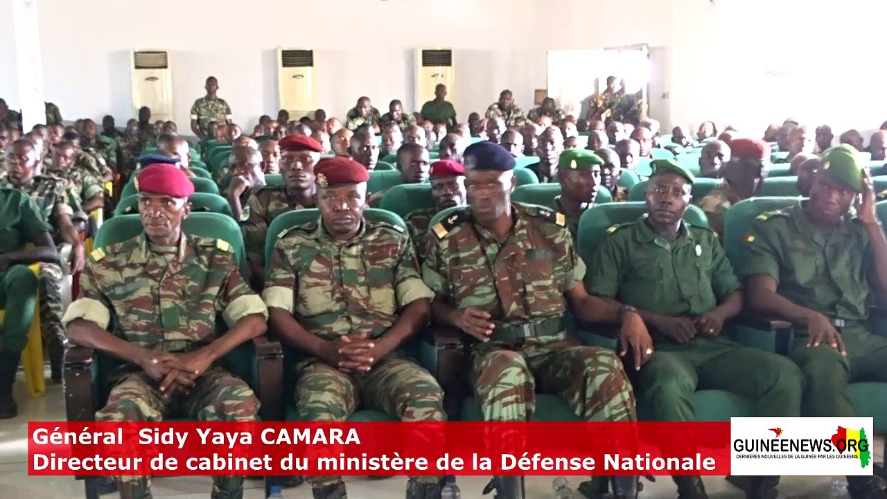 Armée : 450 militaires guinéens décrochent leur bérets parachutistes