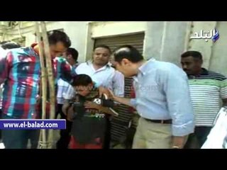 محافظ أسيوط يضبط طفل بحوزته عدد من جراكن السولار