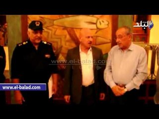محافظ أسوان يكرم ضباط وأفراد الحماية المدنية لتمكنهم من تفكيك عبوات