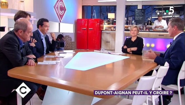 Anne-Elisabeth Lemoine exclut Nicolas Dupont-Aignan de C à vous après un vif accrochage avec Patrick Cohen