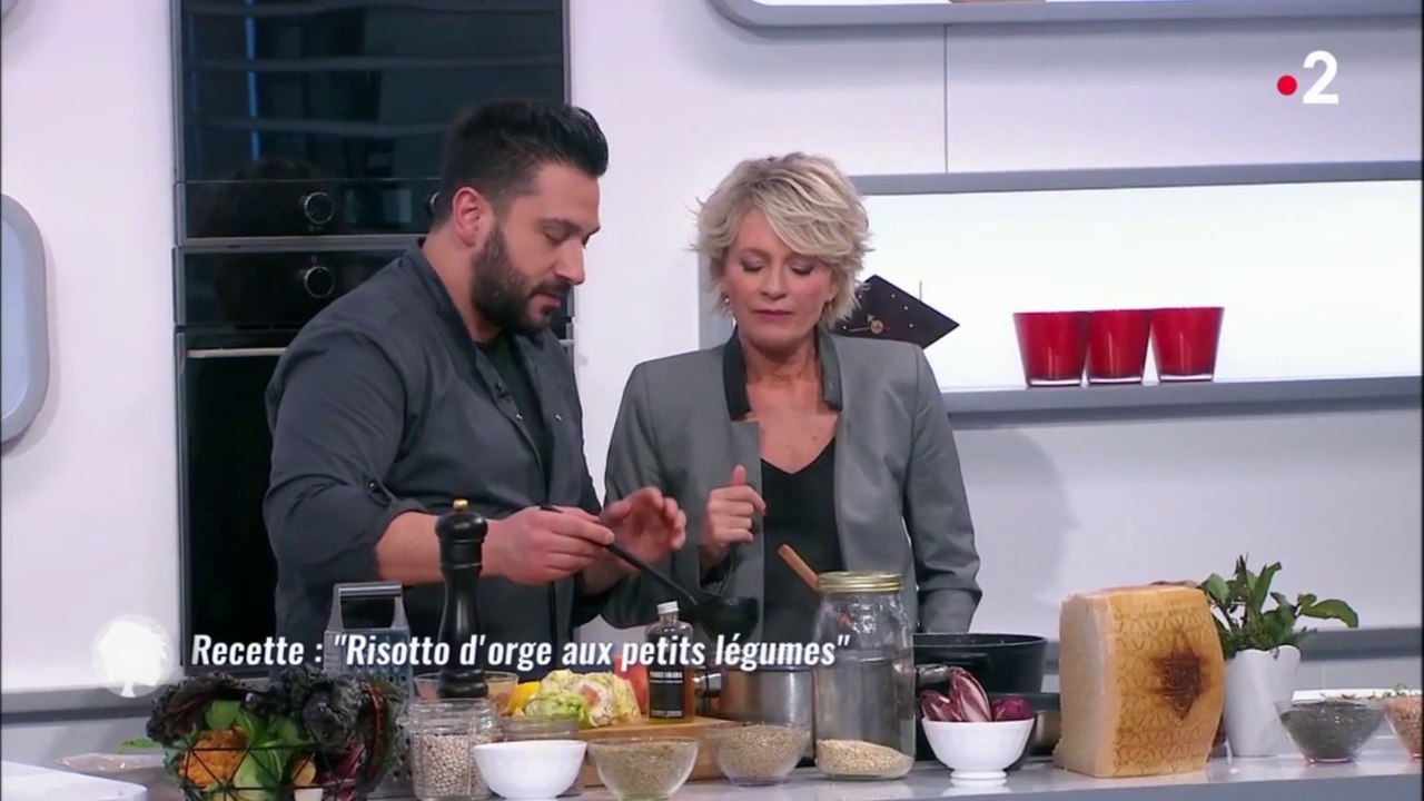 Denny Imbroisi dans l'émission "C'est au programme" le jeudi 07 Mars sur France 2