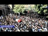 رئيس مدينة اسنا يقود جنازة شهيد سيناء.. ويهتف: 
