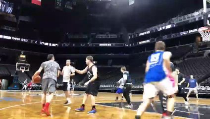 Les voyageurs Basket Infos profitent du parquet du Barclays Center