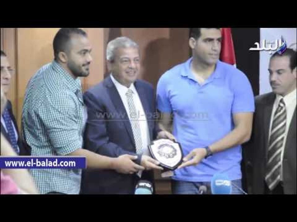 وزير الرياضة يكرم إيهاب عبد الرحمن