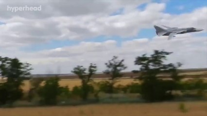 Avions de chasse au ras du sol... Compilation surprenante !