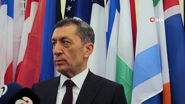 - Milli Eğitim Bakanı Selçuk, Paris’te Türkiye’nin 2023 eğitim vizyonunu anlattı
