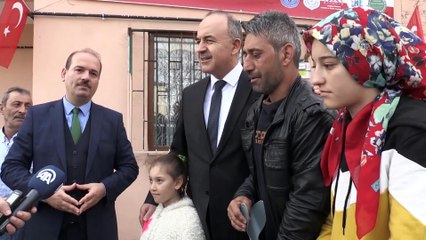 Yangında hasar gören evi öğrenciler onarıyor - YALOVA