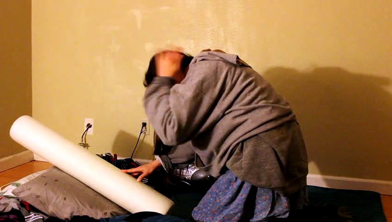 Stretching and Cracking Out My Disabled Neck by Moi, Trang