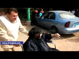 #صدى_البلد |  صاحبة الـ80 عاما تشارك فى الانتخابات على كرسى متحرك