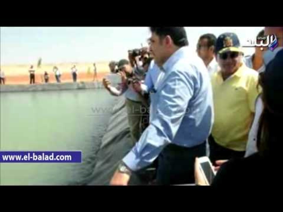 صدى البلد |  وزير الري ومحافظ أسوان يطلقان أول بئر بالطاقة الشمسية بمشروع توشكي