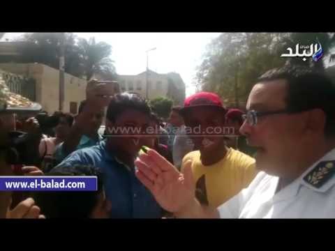 صدى البلد | الأمن يجبر طلاب الثانوية العامة على إنهاء وقفتهم من أمام وزارة التعليم