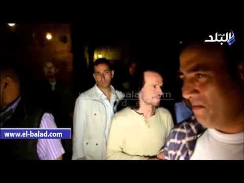 صدى البلد |  الموسيقار العالمي ياني ينبهر بقبة مسجد الظاهر برقوق ويصفق إعجابا بطرازها المعماري