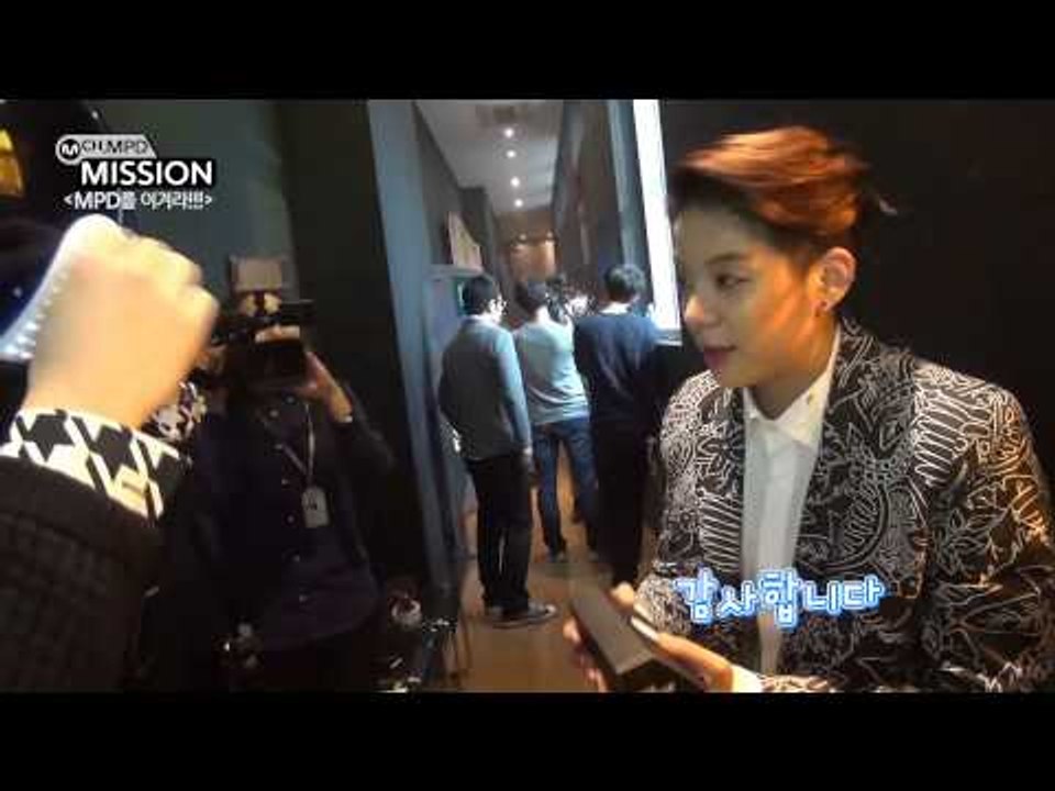 [MPD MISSION] 무작정 손씨름, 조미&엠버 (Palm push game with Zhoumi&Amber )