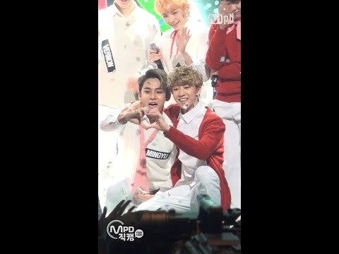 [MPD직캠] 세븐틴 디에잇 직캠 만세 MANSAE Seventeen Fancam @엠카운트다운_151029