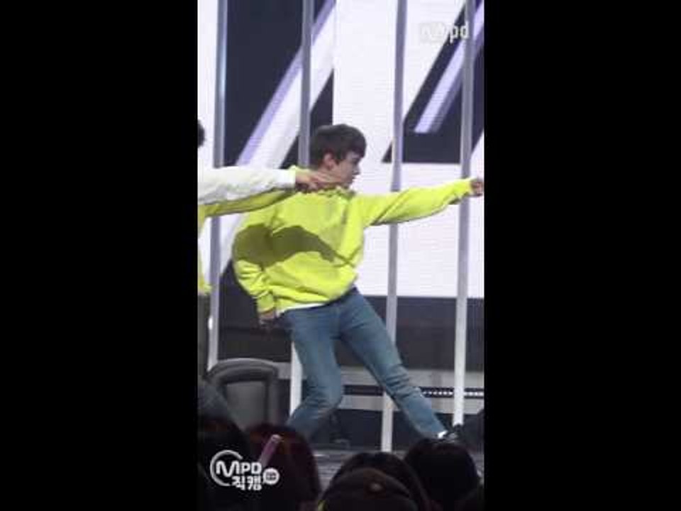 [MPD직캠] 세븐틴 버논 직캠 예쁘다 Pretty U Seventeen Vernon Fancam @엠카운트다운_160428