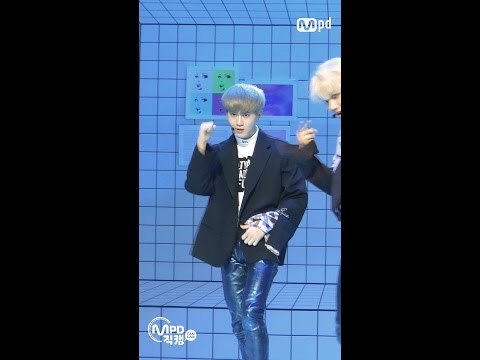 [MPD직캠] 엑소 수호 직캠 럭키원 Lucky One EXO Suho Fancam @엠카운트다운_160609