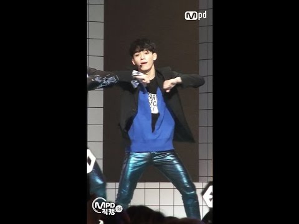 [MPD직캠] 엑소 첸 직캠 럭키원 Lucky One EXO Chen Fancam @엠카운트다운_160609