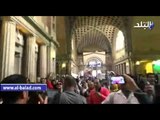 صدى البلد | مشادات بين أنصار مبارك وأهالي شهداء ثورة يناير أمام دار القضاء العالى