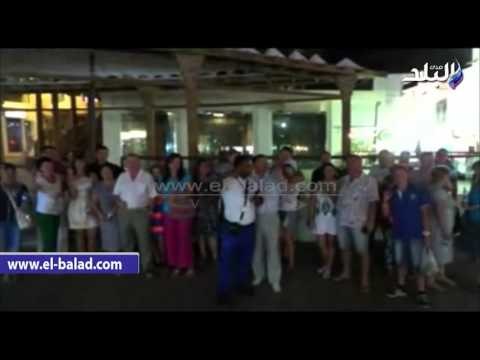 صدى البلد | سياح روس يرفضون مغادرة مصر ويهتفون تحيا شرم الشيخ