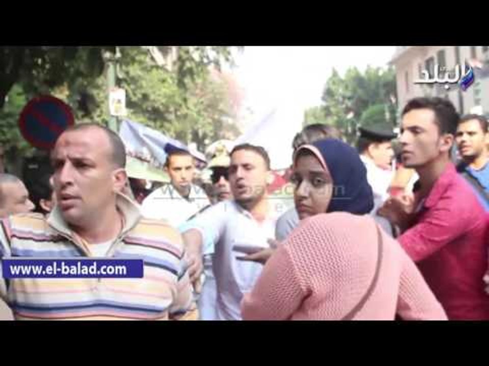 صدى البلد | اشتباكات بين طلاب معاهد التمريض وقو...
