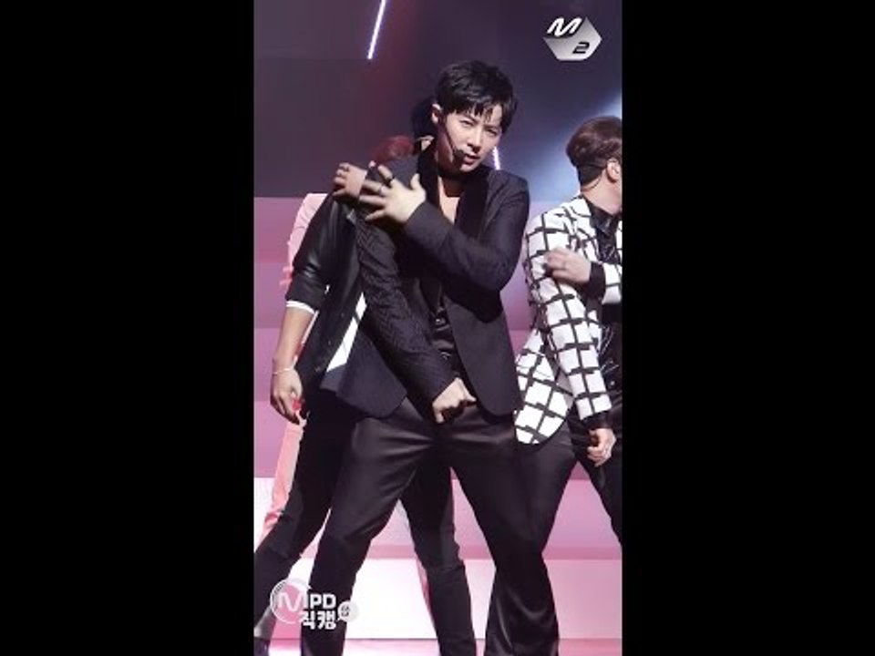 [MPD직캠] 신화 전진 직캠 TOUCH SHINHWA JunJin Fancam @엠카운트다운_170112
