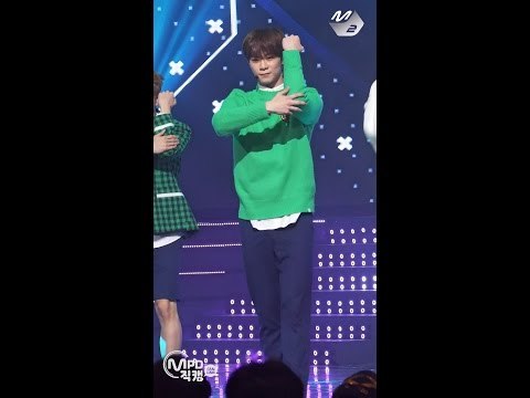 [MPD직캠] 아스트로 문빈 OFF THE RECORD 누난 너무 예뻐 직캠 ASTRO MoonBin Fancam @엠카운트다운_161110
